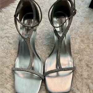 Steve Madden Grande Sandal SZ 8